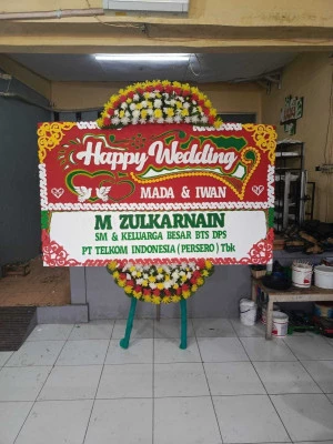 Papan Bunga di Candi Ampel