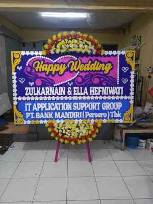Papan Bunga di Candi Ampel